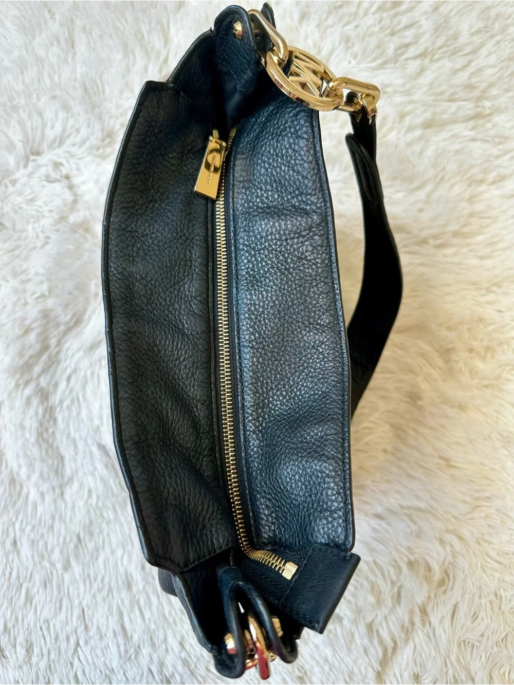 MICHAEL KORS Lillie Large Black Pebbled Leather Hobo Shoulder Bag Gold Chain